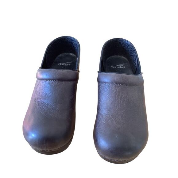 DANSKO BROWN TEXTURED LEATHER NURSING CLOGS EU42 US 11.5 - Picture 3 of 9